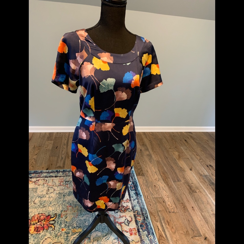 Limited dress - Size 4